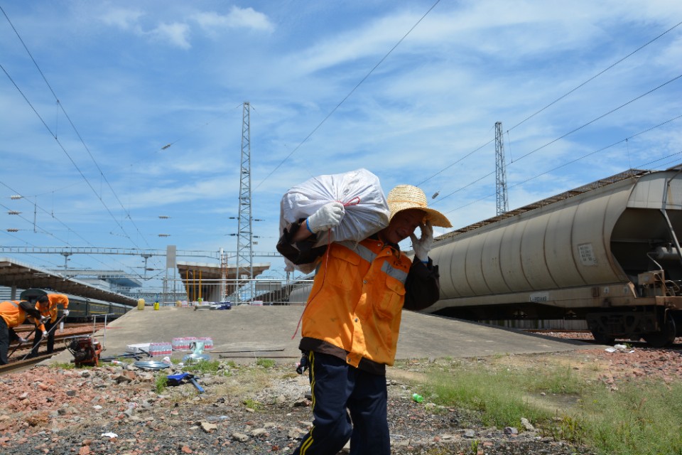 电饼铛旋钮修理,家用电饼铛的装卸与维修