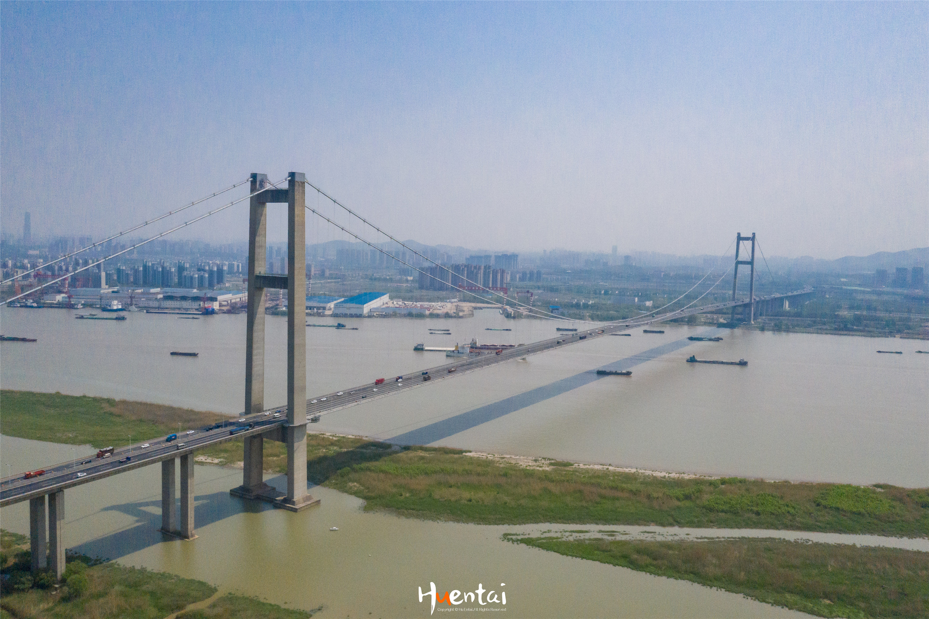 在长江天堑下的茅以升公园，航拍润扬大桥，看扬州镇江两市