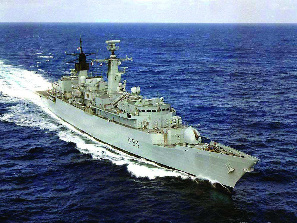 英国闹出世界级笑话,面对无视警告的英国军舰