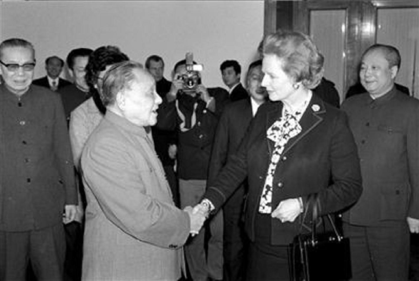 1984年香港回归陷入僵局，*小平邓**放话：必要时可以打仗