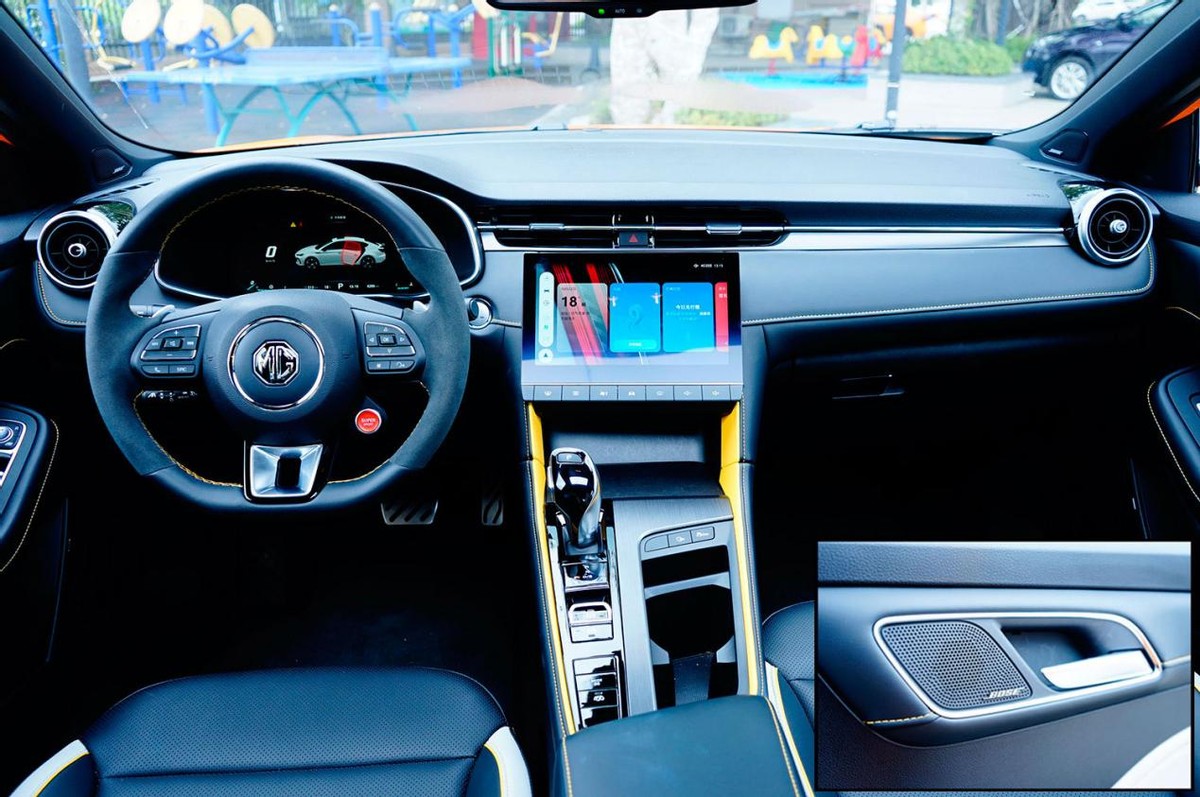 赛车尾翼高能,赛车霸气尾翼