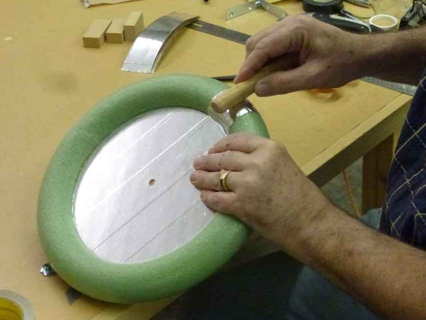 成为雷电法王很简单，用6个啤酒瓶和日常用品，就能做特斯拉线圈