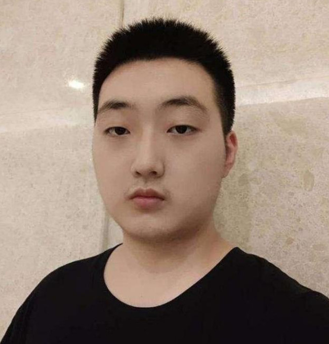 潍坊一中高考状元孟令昊报哪里了,潍坊状元孟令昊在哪上的新华初中