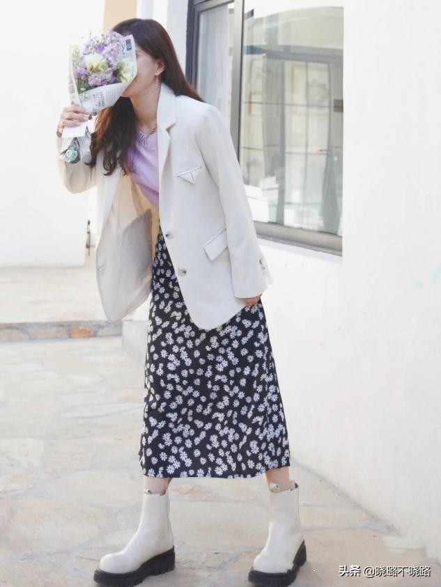短裙子如何穿短靴比较好看,为什么穿靴子显腿短