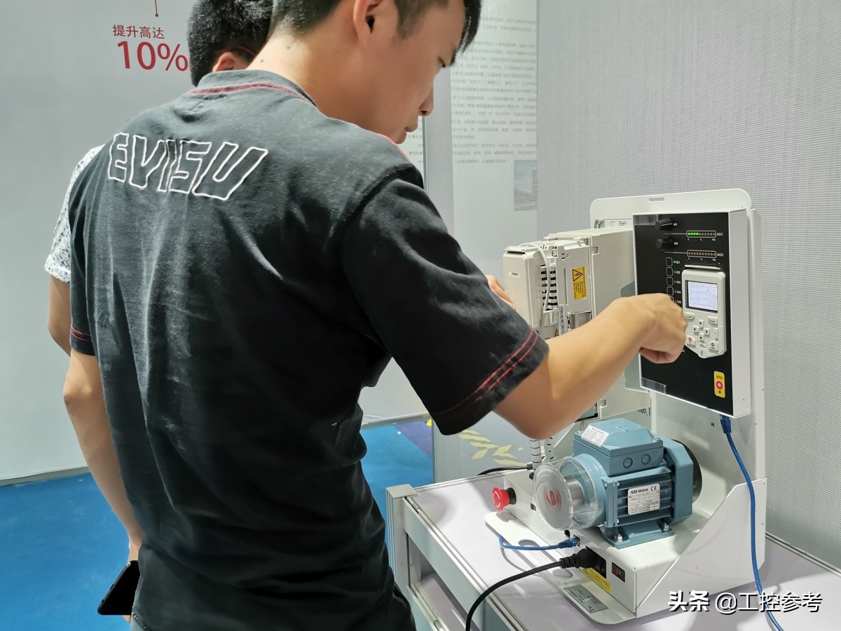 深圳这个自动化展:机器视觉成主角,智慧物流上演AGV“大作战”