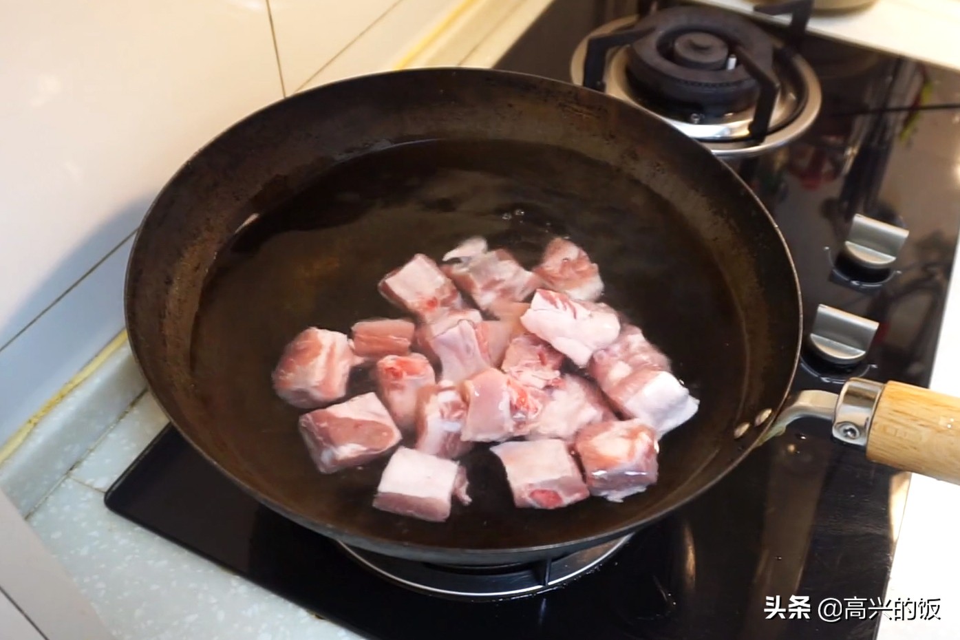 海带是怎么做软烂老人能吃,海带炖排骨汤怎么炖最好喝