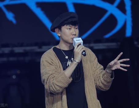 假音如何唱得稳,教你唱出好听的假音