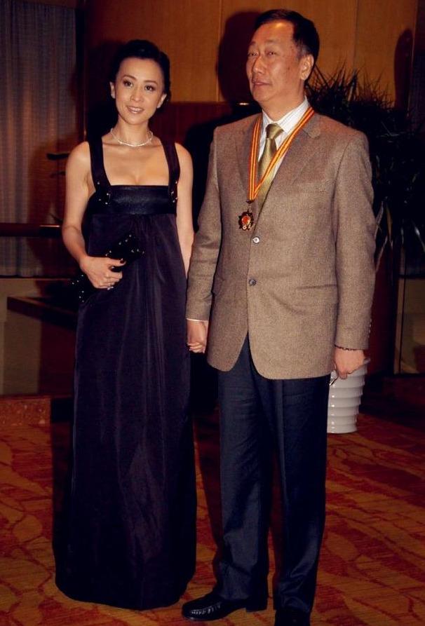 郭台铭牵手刘嘉玲,郭台铭与林志玲及刘嘉玲的情史