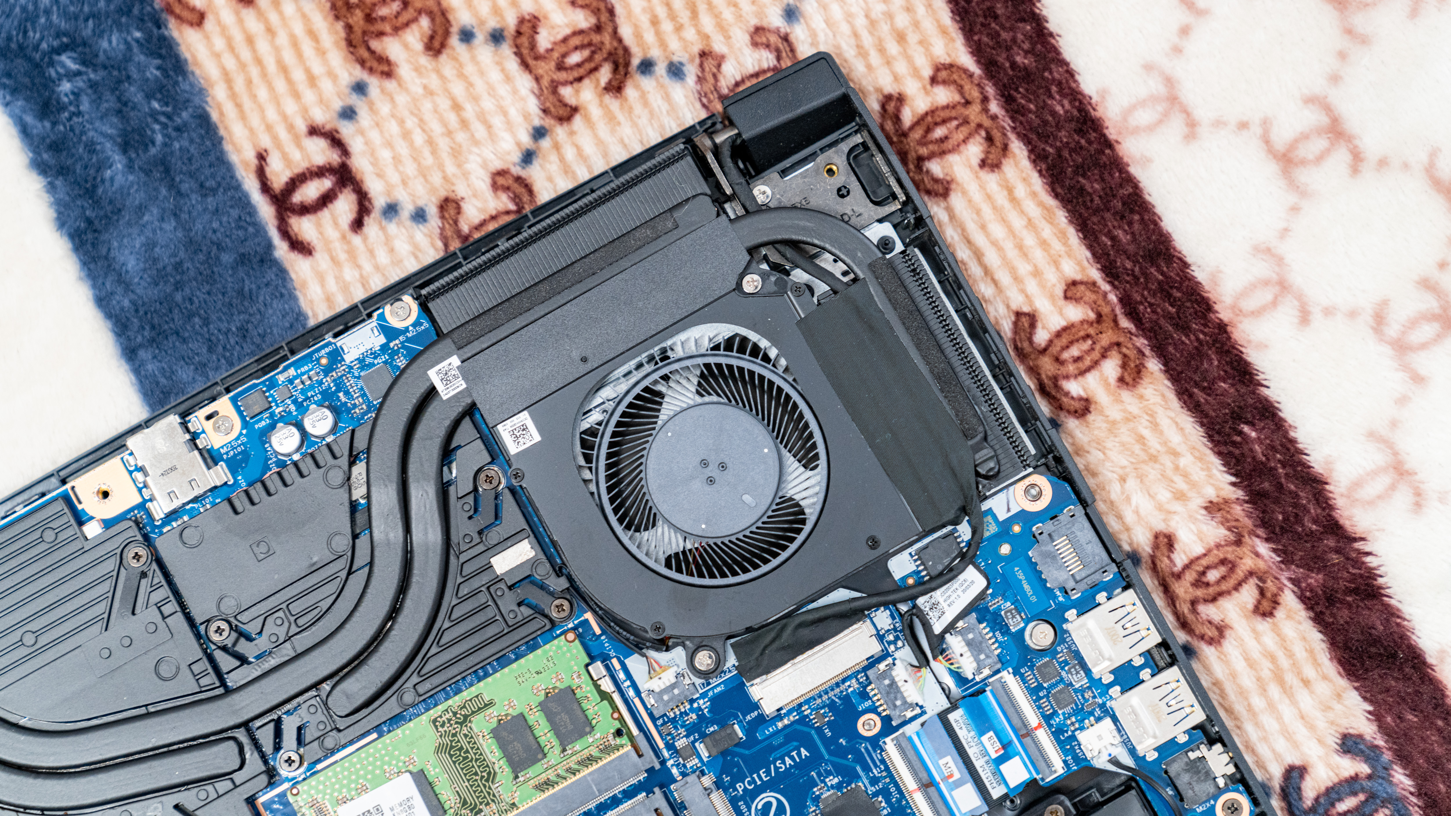 宏碁暗影骑士擎低配版测评,宏碁暗影骑士擎暴力测评