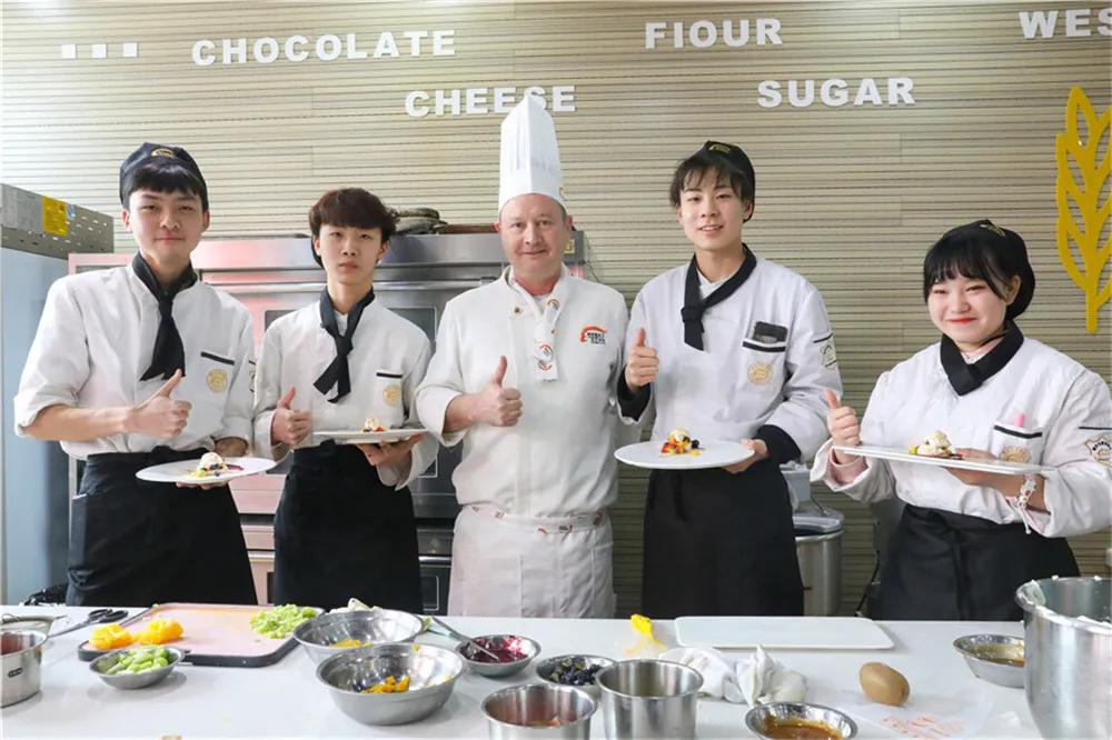 陕西新东方烹饪学校报名条件,新东方烹饪学校学厨师如何报名