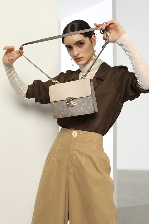 鎯充拱鏂板寘浣嗘瘡涓棫鍖呴兘鑸嶄笉寰楀嚭,cavinkalan瀹樼綉鍖呭寘