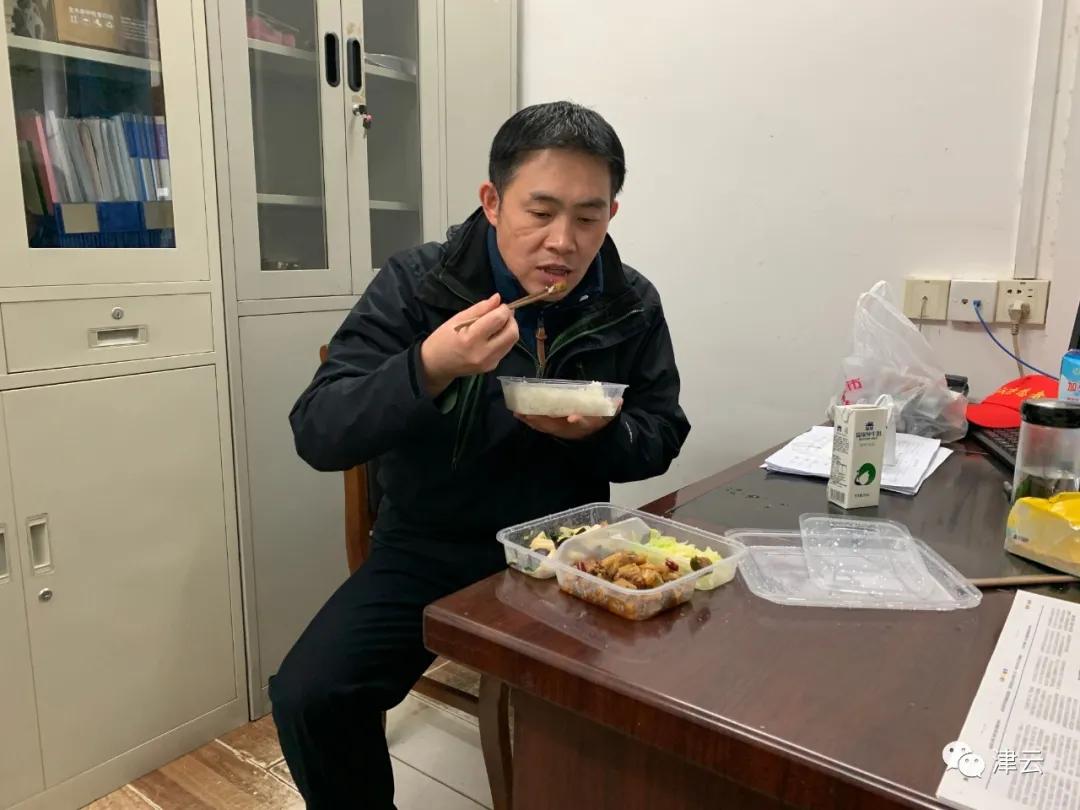 武汉运送病人,武汉医生运送病人