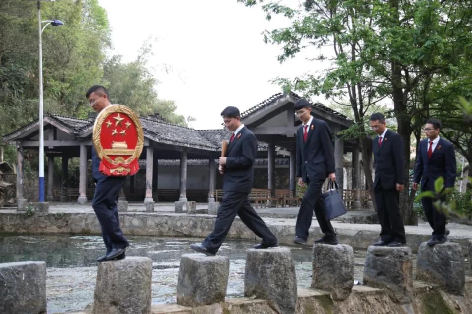 黄泥河法庭培育“民族团结”示范带