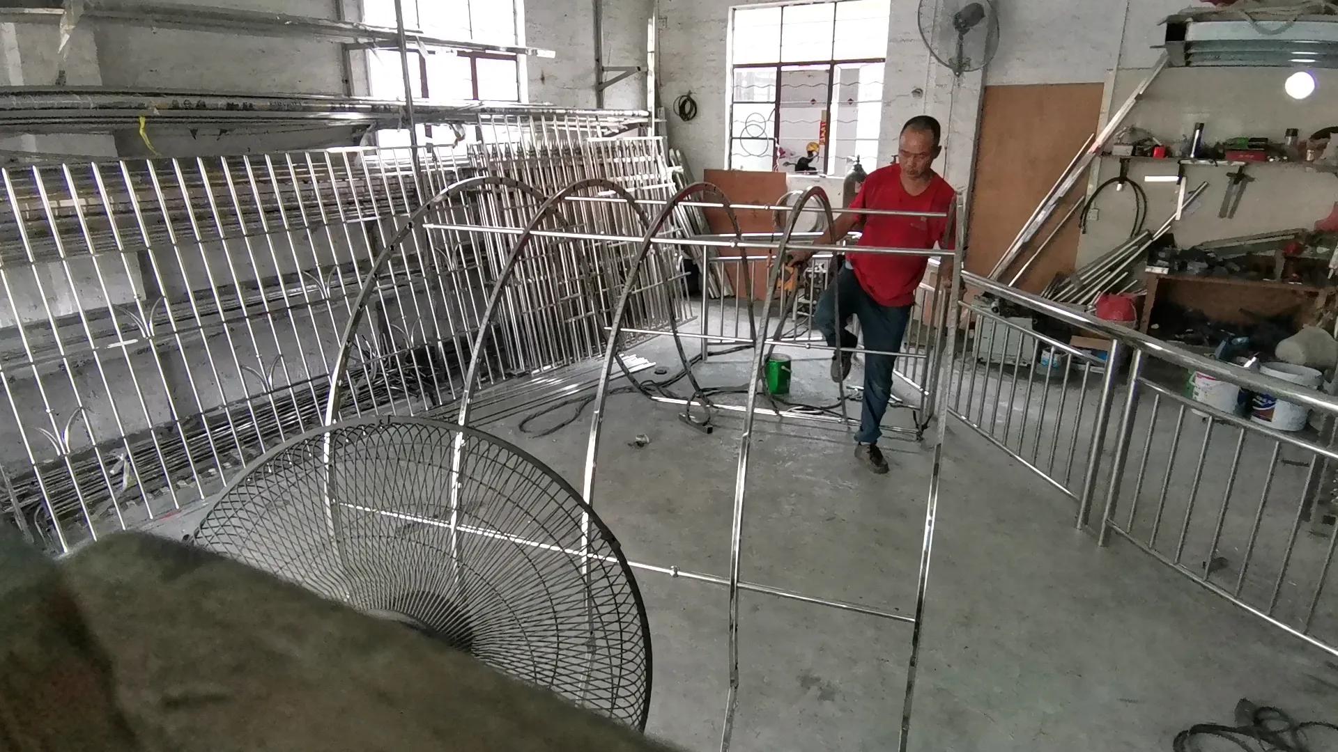 异形不锈钢防盗网,不锈钢防盗栏杆设计