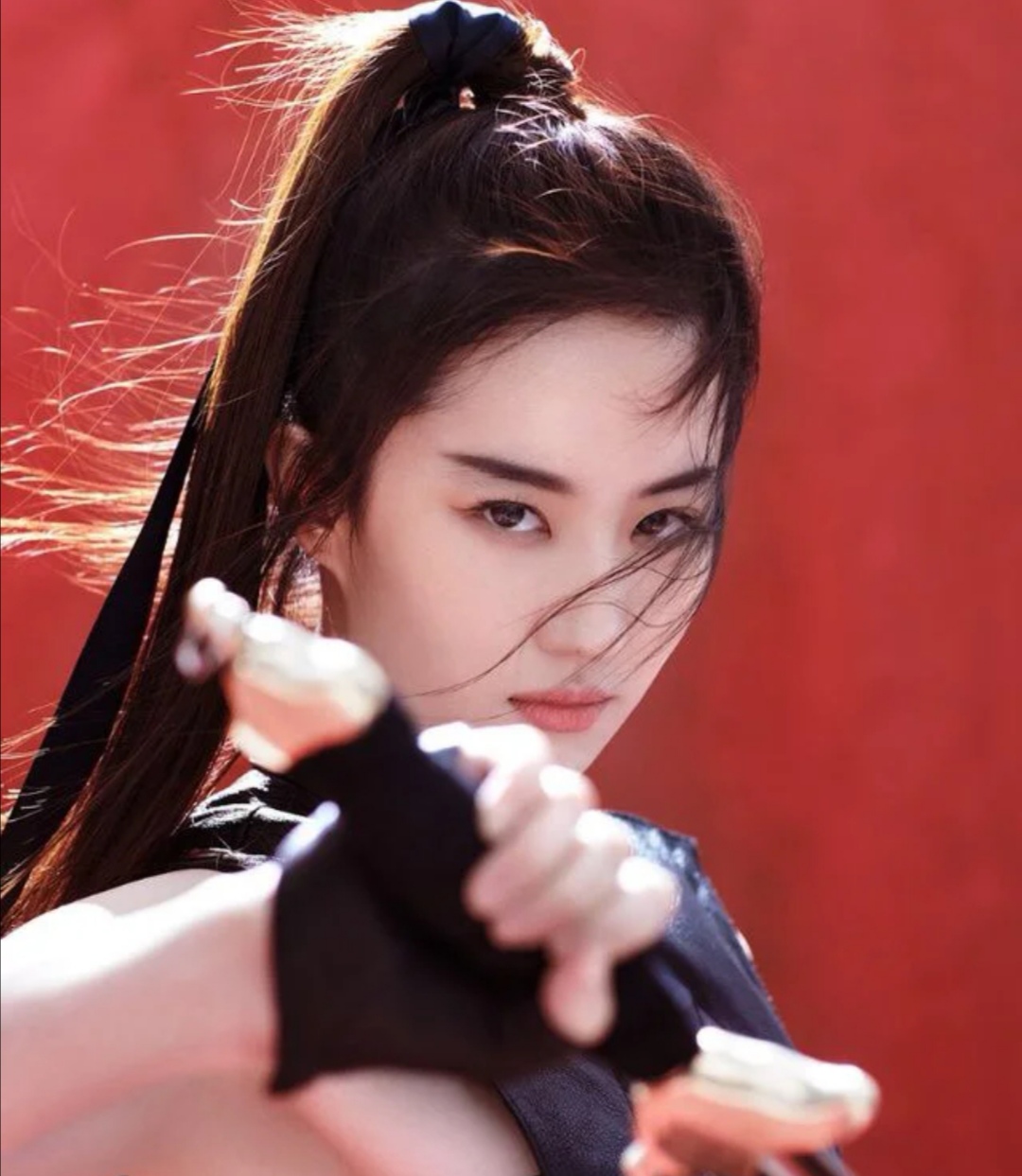 迪丽热巴的五官配上刘亦菲的脸型,刘亦菲迪丽热巴谁的眼睛好看