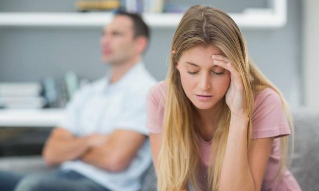 例假推迟不可怕提前很危险,月经一下正常一下推迟怎么回事