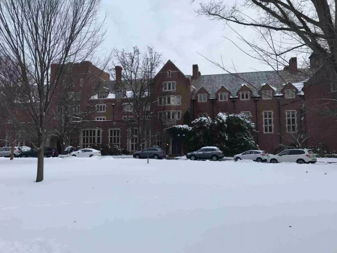 塔夫脱中学简历,塔夫脱中学