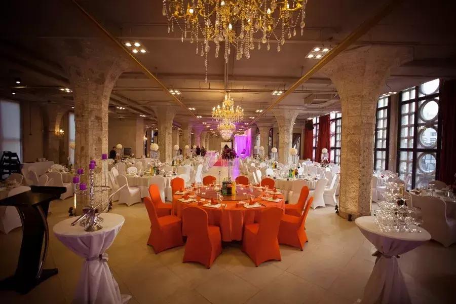 童话变现实！魔都宇宙级城堡婚礼，比爱丽丝仙境还美！