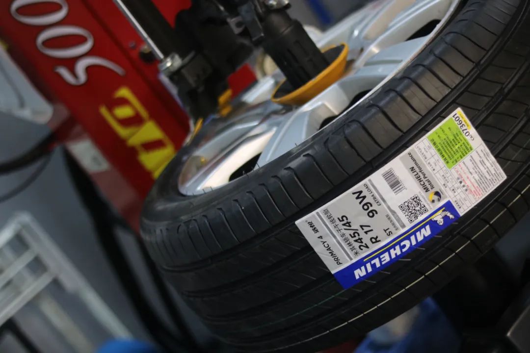 怪兽搞老车：翻新一辆残破生锈的柴油版奥迪A6，翻新后变新车