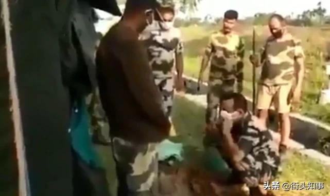 辣眼睛！印度军官教士兵如何正确拉“便便”，让人是目瞪口呆了