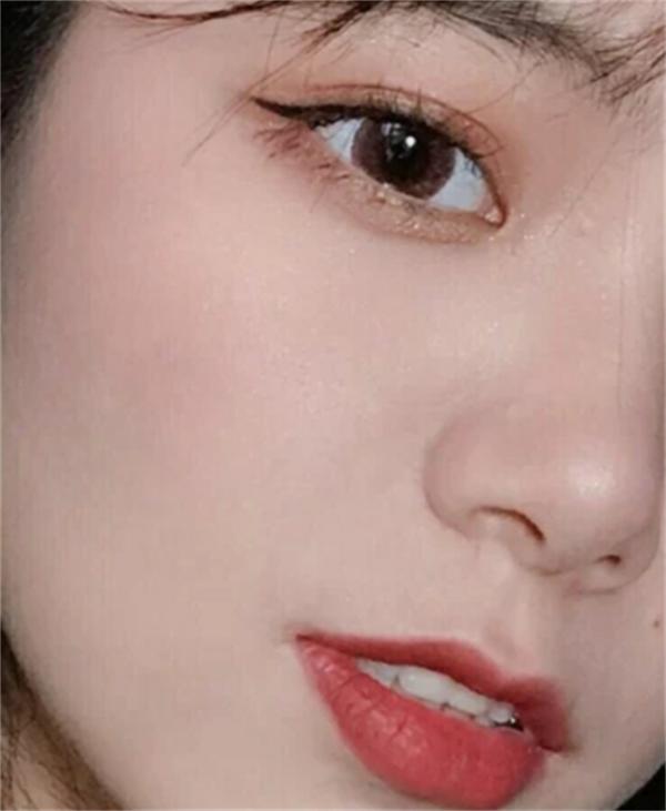 打造雾面妆,卡姿兰控油遮瑕粉底怎么选