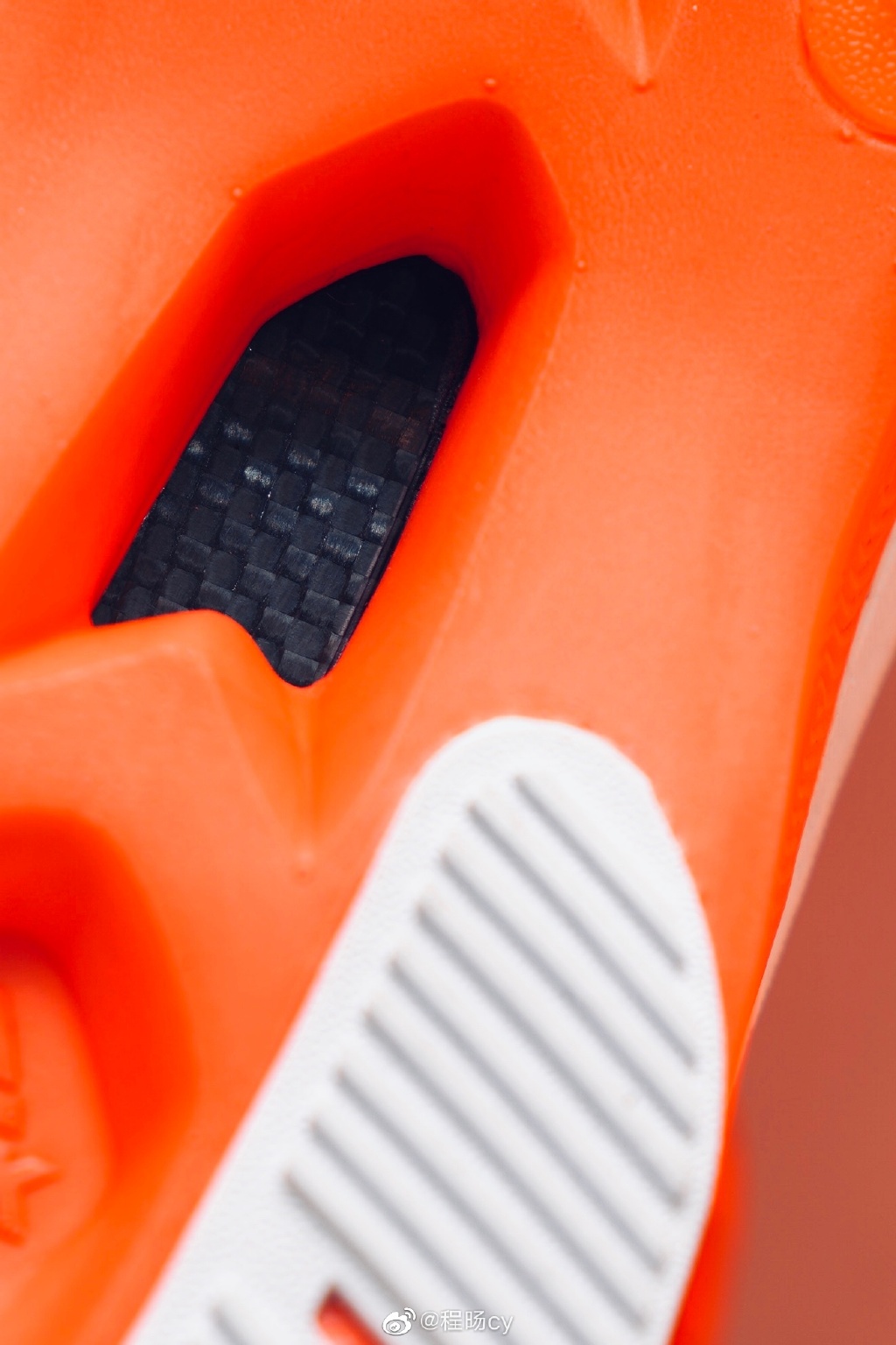 匹克新碳板跑鞋,态极匹克100元