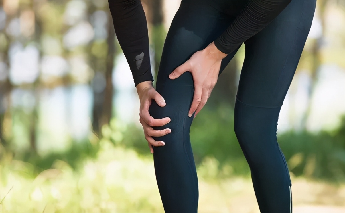 膝关节有时感觉很脆弱怎么回事,为什么膝关节容易受伤