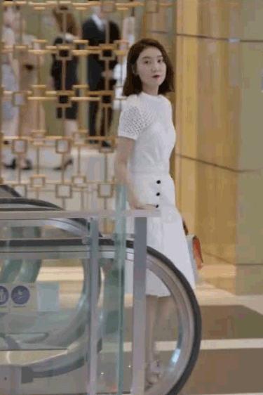 职场剧虽下线,但她们的衣柜我收藏了