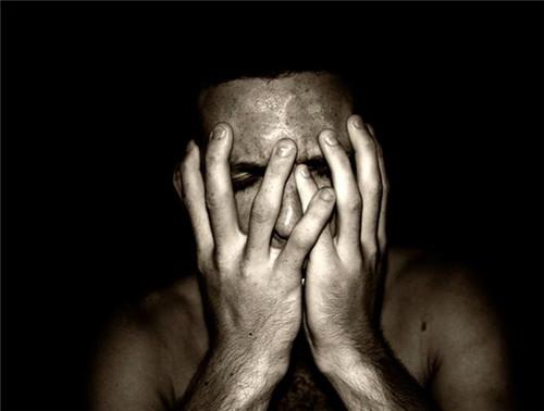 发现自己有很严重的被害妄想症,有比较严重的被害妄想症怎么办