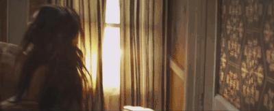 逃离极端家庭，反抗十年家暴，她是比尔盖茨盛赞的自学成才女博士