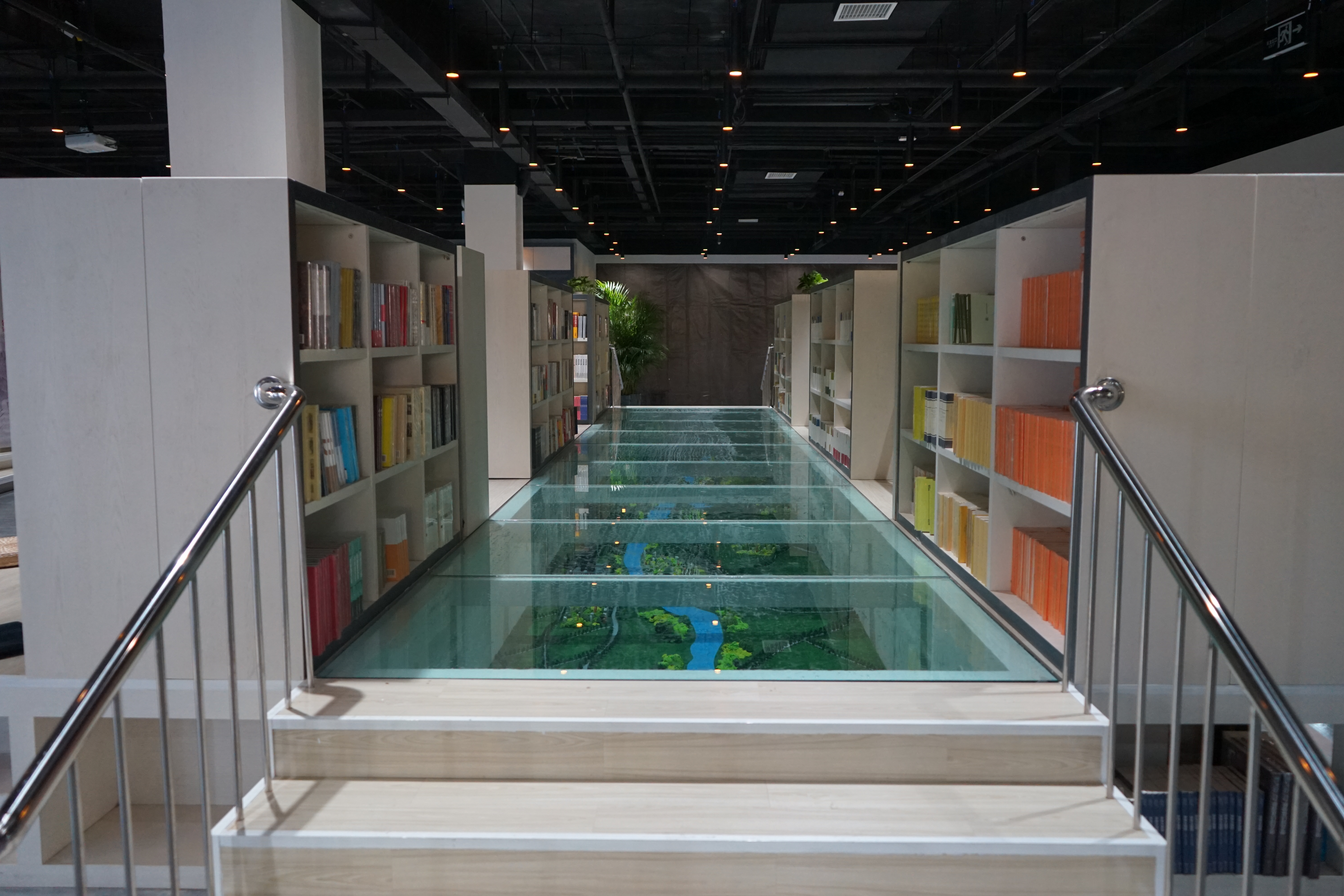 北京的新华书店,北京比较大的新华书店