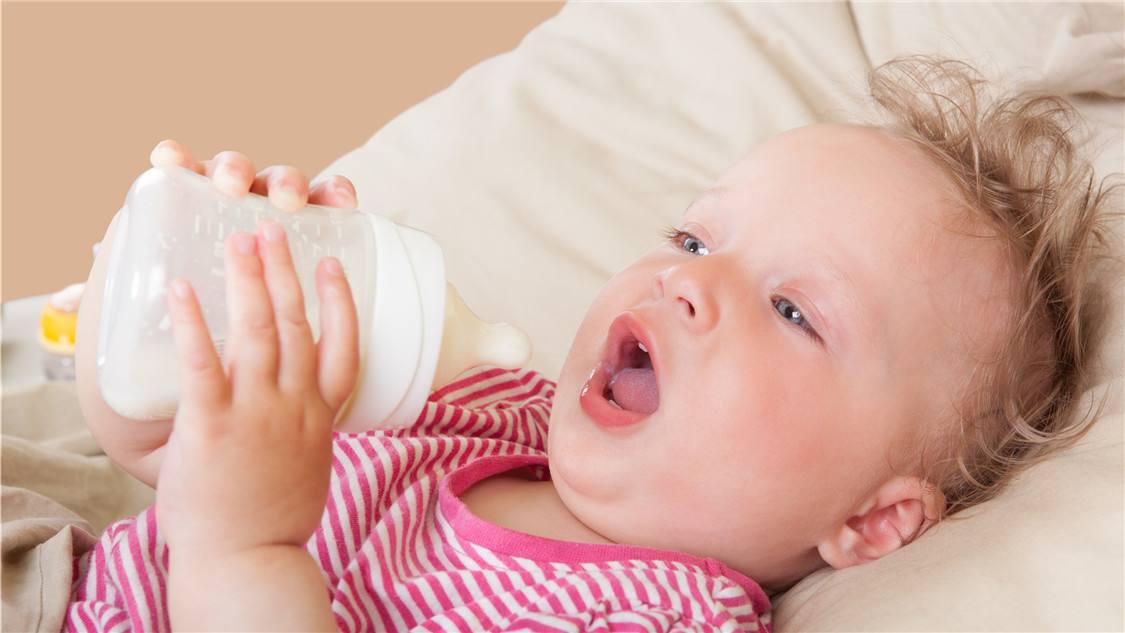 想要宝宝体质好选什么奶粉,想给宝宝转奶粉怎么转