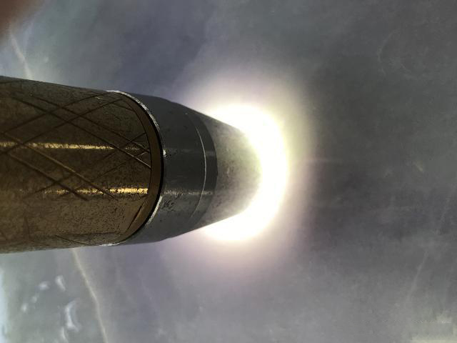 公盘里一块重达340公斤的翡翠原石，底价20000，你觉得值吗？