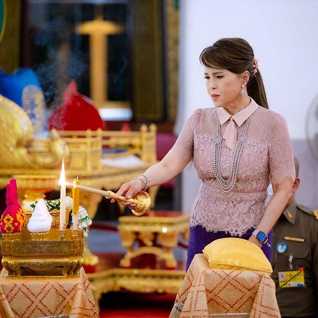 泰国35岁胖公主近照,泰国大公主年轻照片