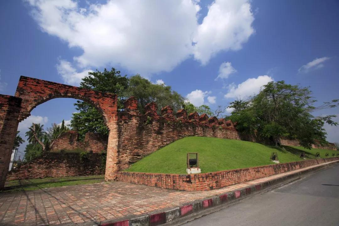 泰国旅游古城,洛坤旅游攻略