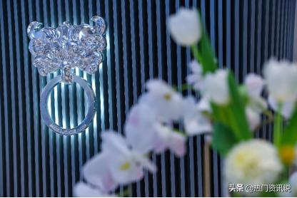 杰克琼斯携手邓伦,用Nordicore解密极致风尚店