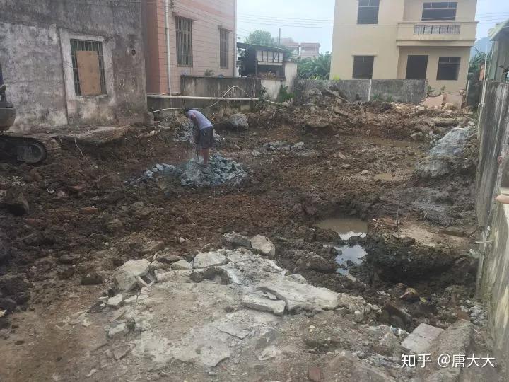 新中式三层别墅自建图,广东三层半别墅设计图