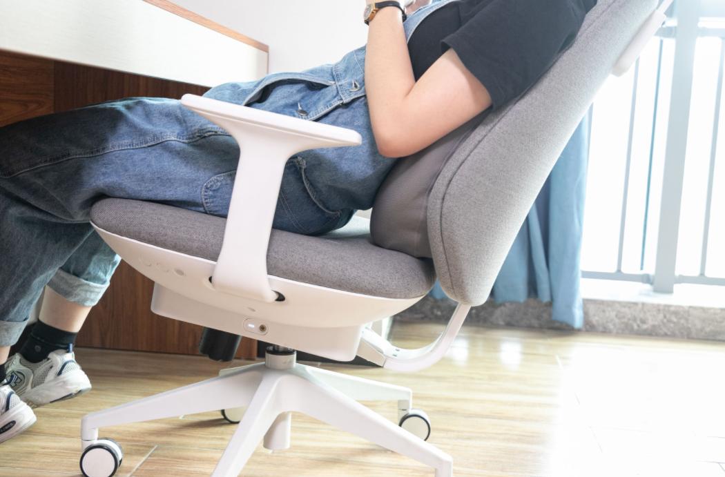 最舒服的智能办公椅,大型智能办公桌黑科技