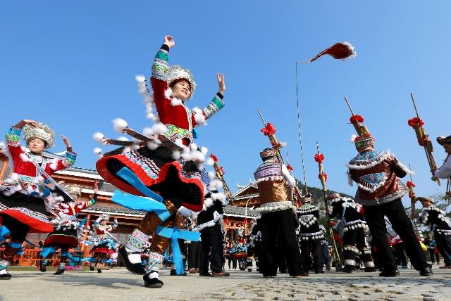 柳州融水苗寨风情,柳州市融水苗族自治县最大的苗寨