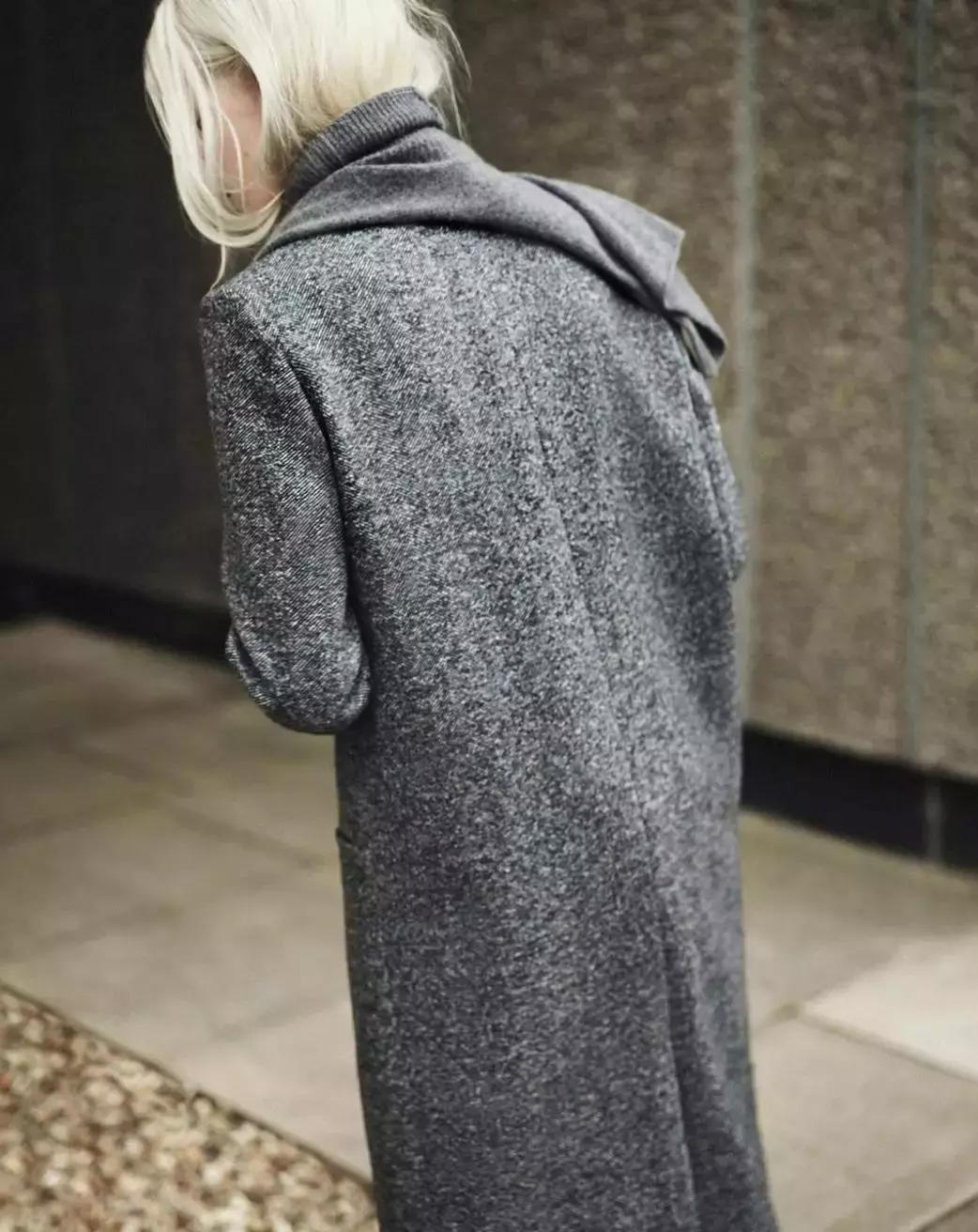 想要冬天穿出高级感,冬天围巾这样系简单又时尚好喜欢