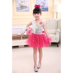 儿科专家：这几种衣服不要再给孩子穿了，有的还会引发“白血病”