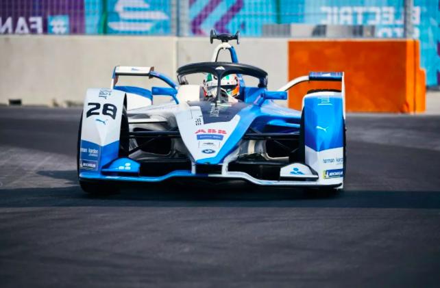 一场在悄然无息中爆发的方程式赛车观摩FE的正确姿势