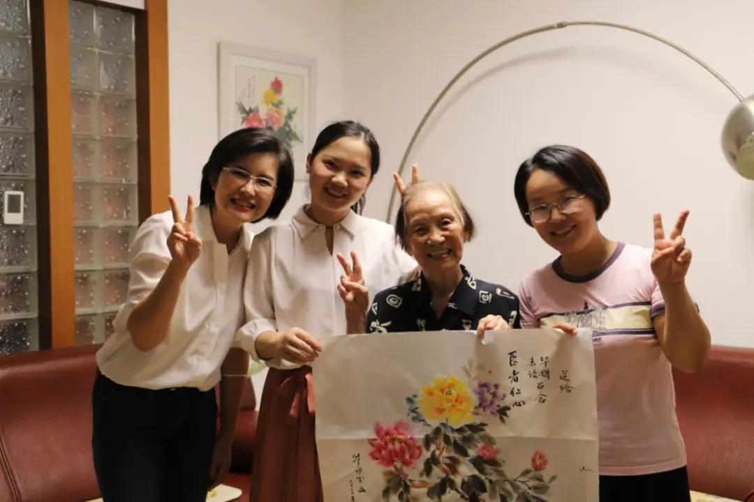 医院监控拍下的惊魂视频,医院监控下惊心动魄的一幕