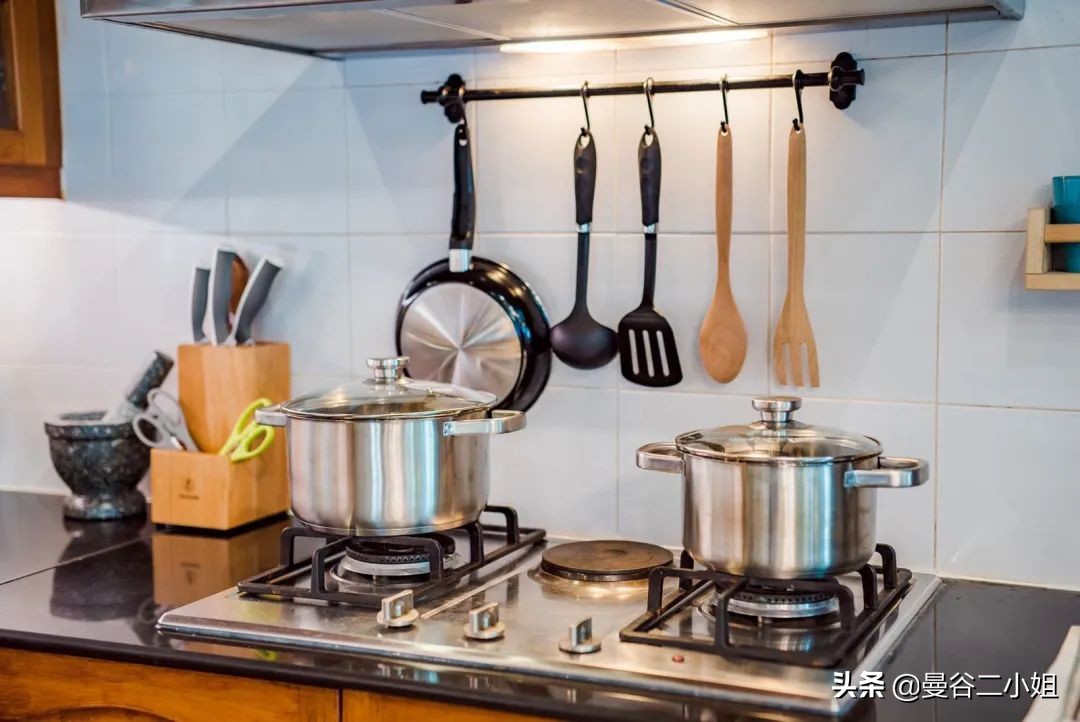 四川妹子「隐居」泰国华欣,入住6000万海滨别墅,租金却超便宜