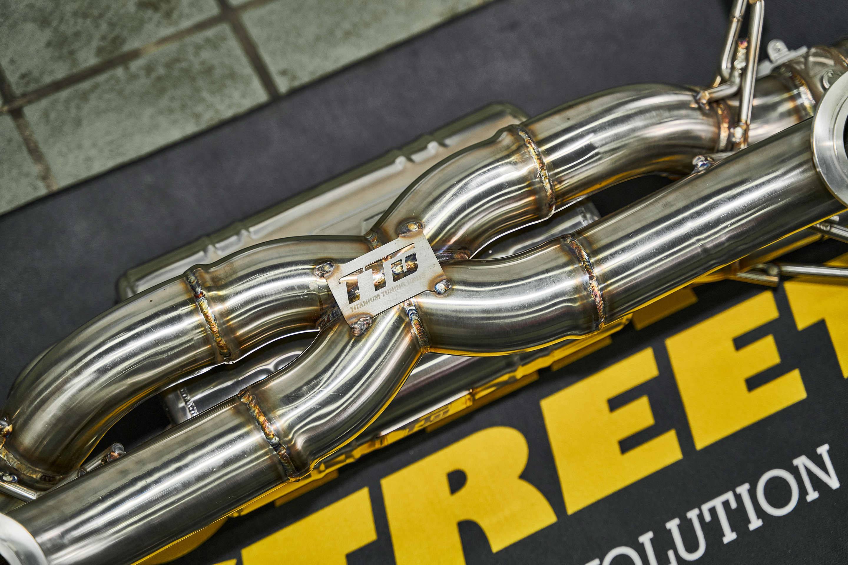 奥迪r8改装最佳效果,奥迪r8改全段排气声浪