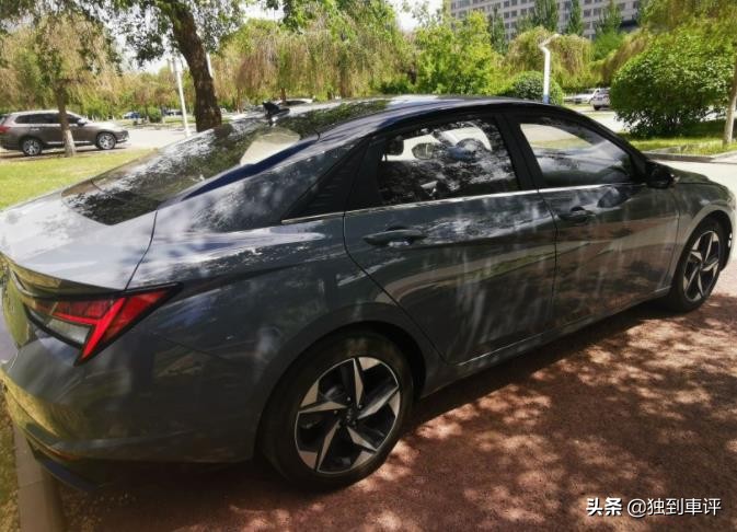 09伊兰特和花冠哪个省油,现代伊兰特好还是花冠好