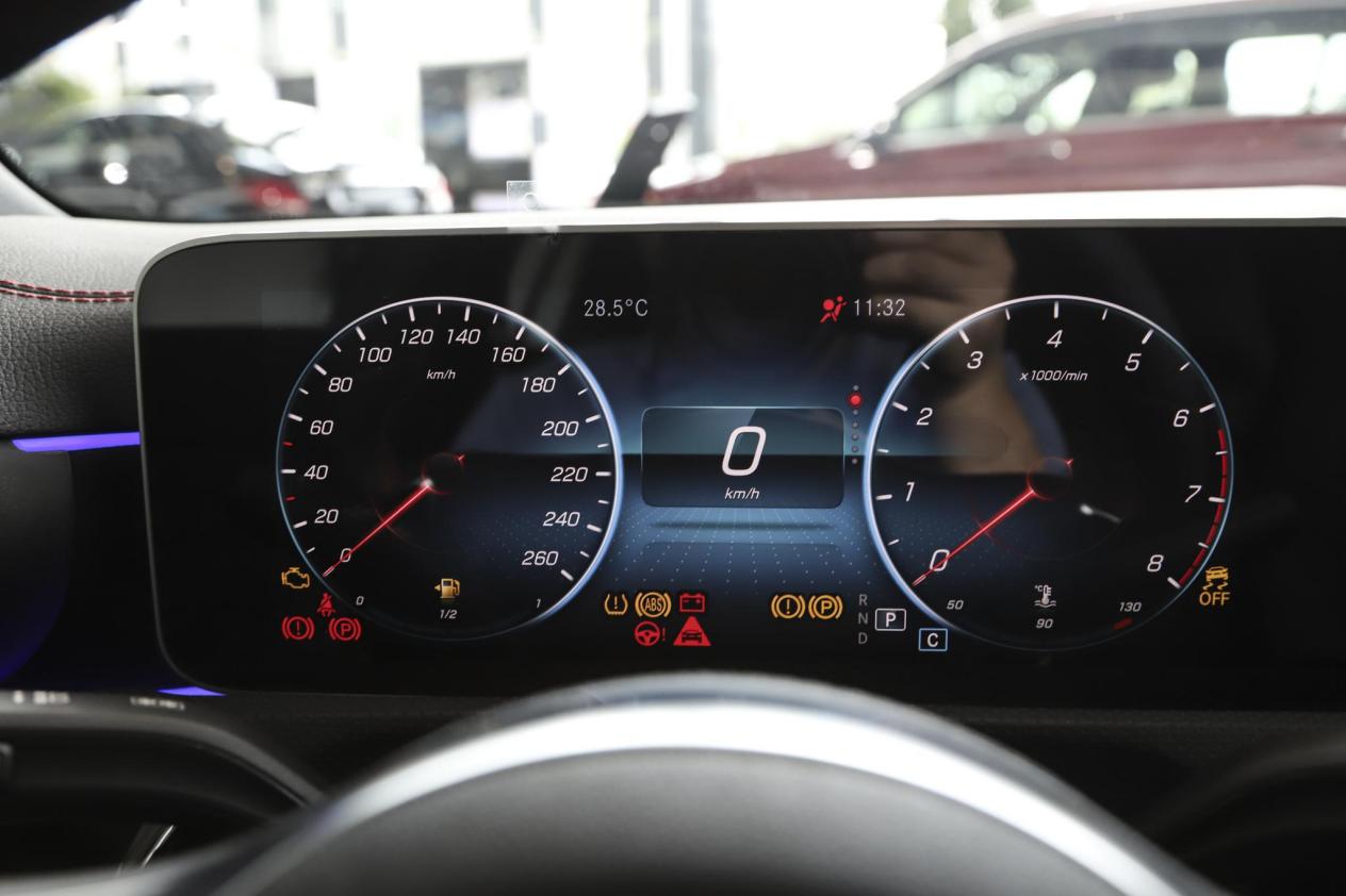 奔驰CLA200座椅,奔驰cla200座椅全包