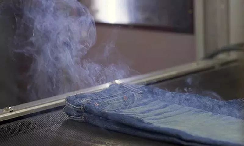 牛仔水洗新技术,臭氧水洗牛仔
