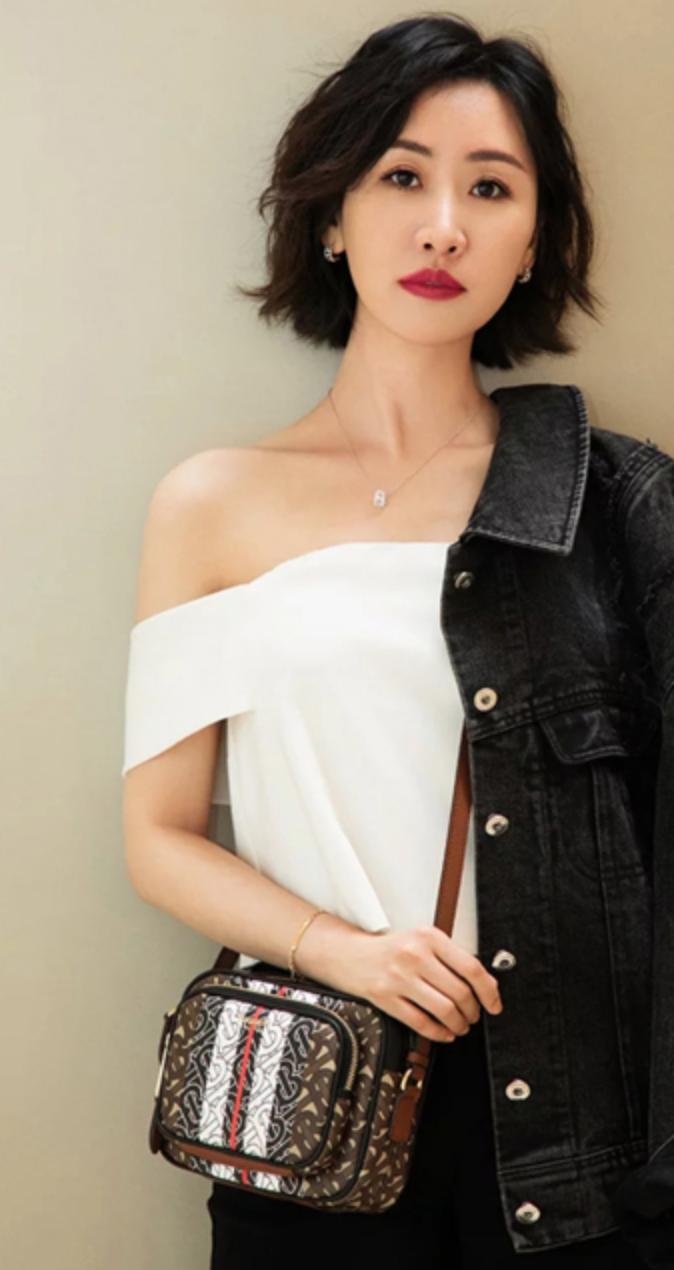 巴宝莉今年包包爆款,今年巴宝莉有什么新推荐的包