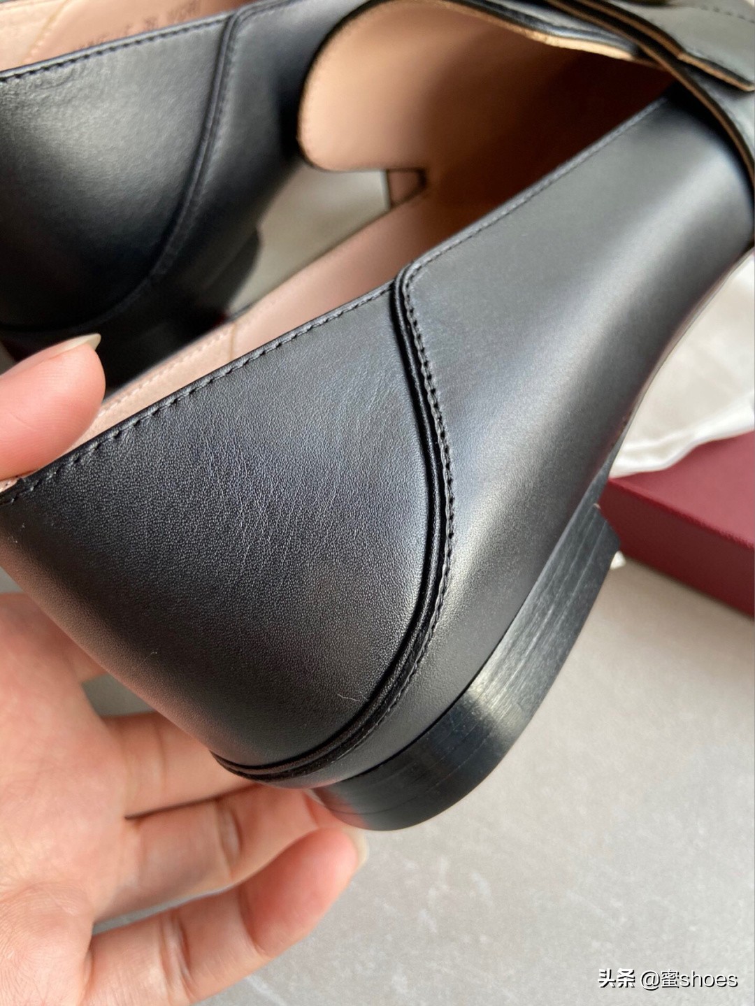 女士气质中跟鞋软皮,女士气质中跟鞋30岁